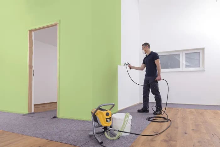 Airless application on an interior wall